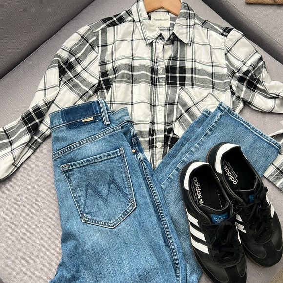 Abercrombie & Fitch Soft Collection Shirt - Picture 3 of 8